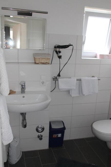 Remise Apartment Deggenhausertal Ngoại thất bức ảnh